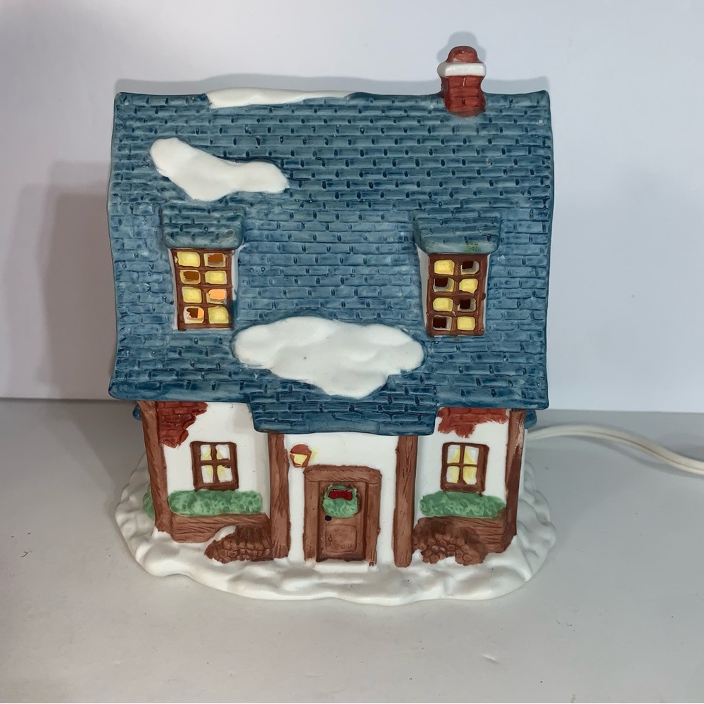 Santa's Best Americana Porcelain Cottage Christmas Village House 1992 In Box